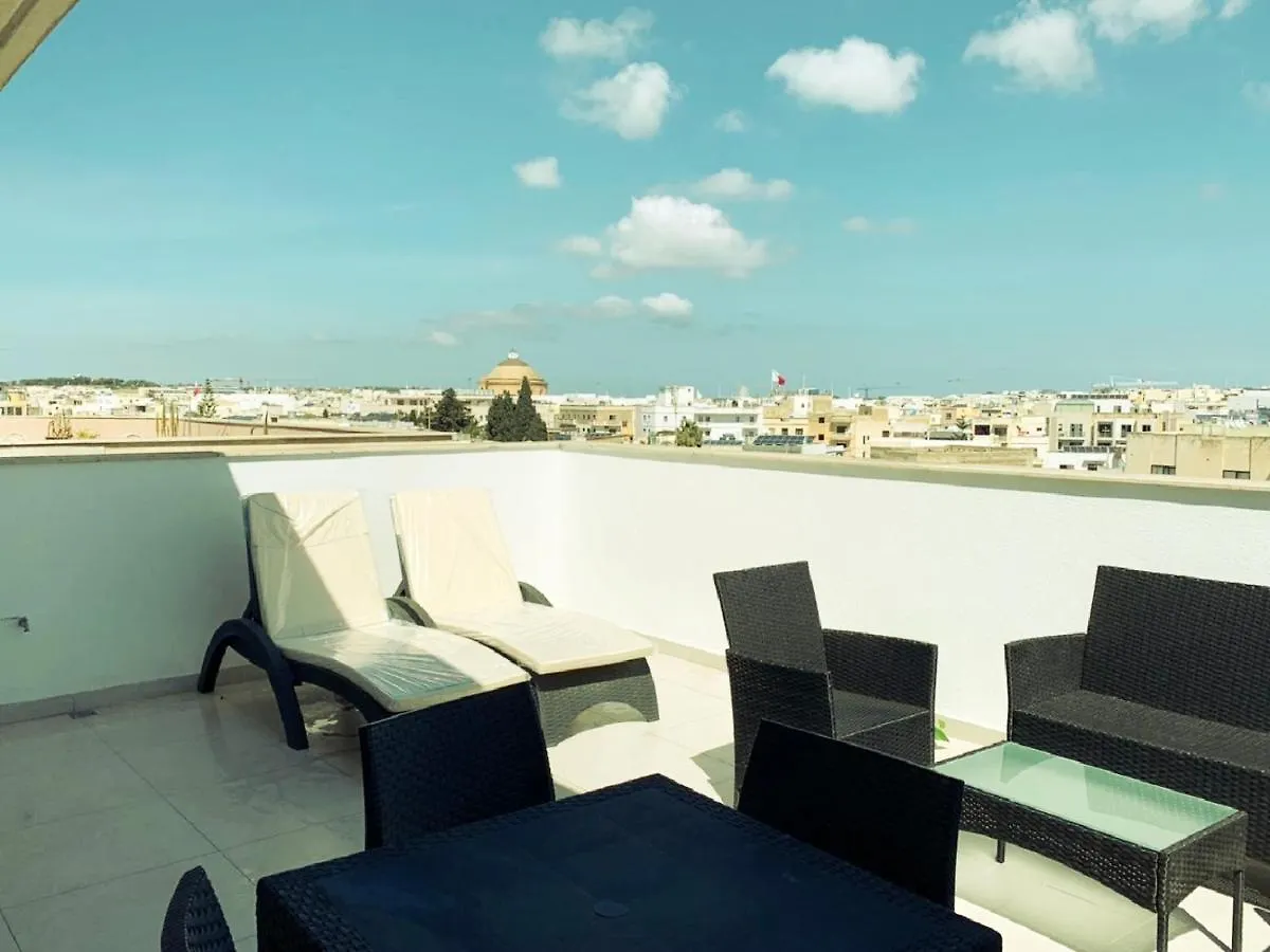 Duplex Penthouse Roof Terrace & City Views